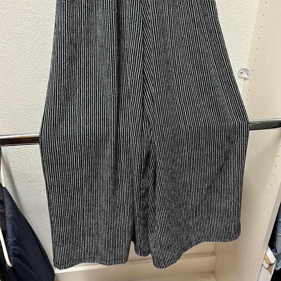 Sleeveless Jumpsuit - Picture 2 of 3